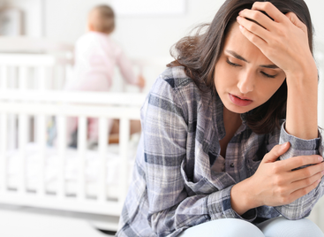 Postpartum Hair Loss Treatment UK — Gentle Recovery with Natural Support | Reseed